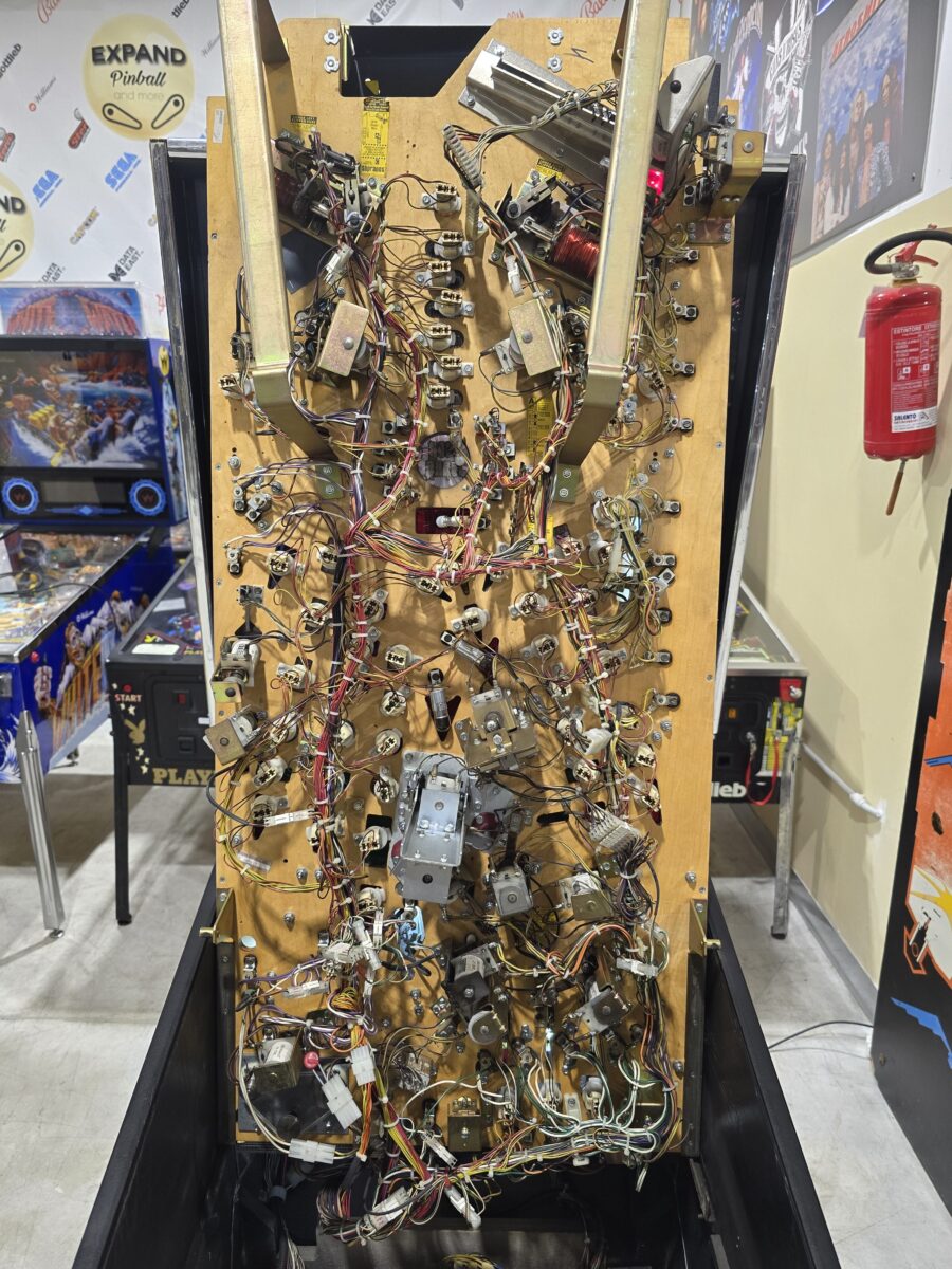 SOPRANOS STERN PINBALL FLIPPER (P2271) - Image 5