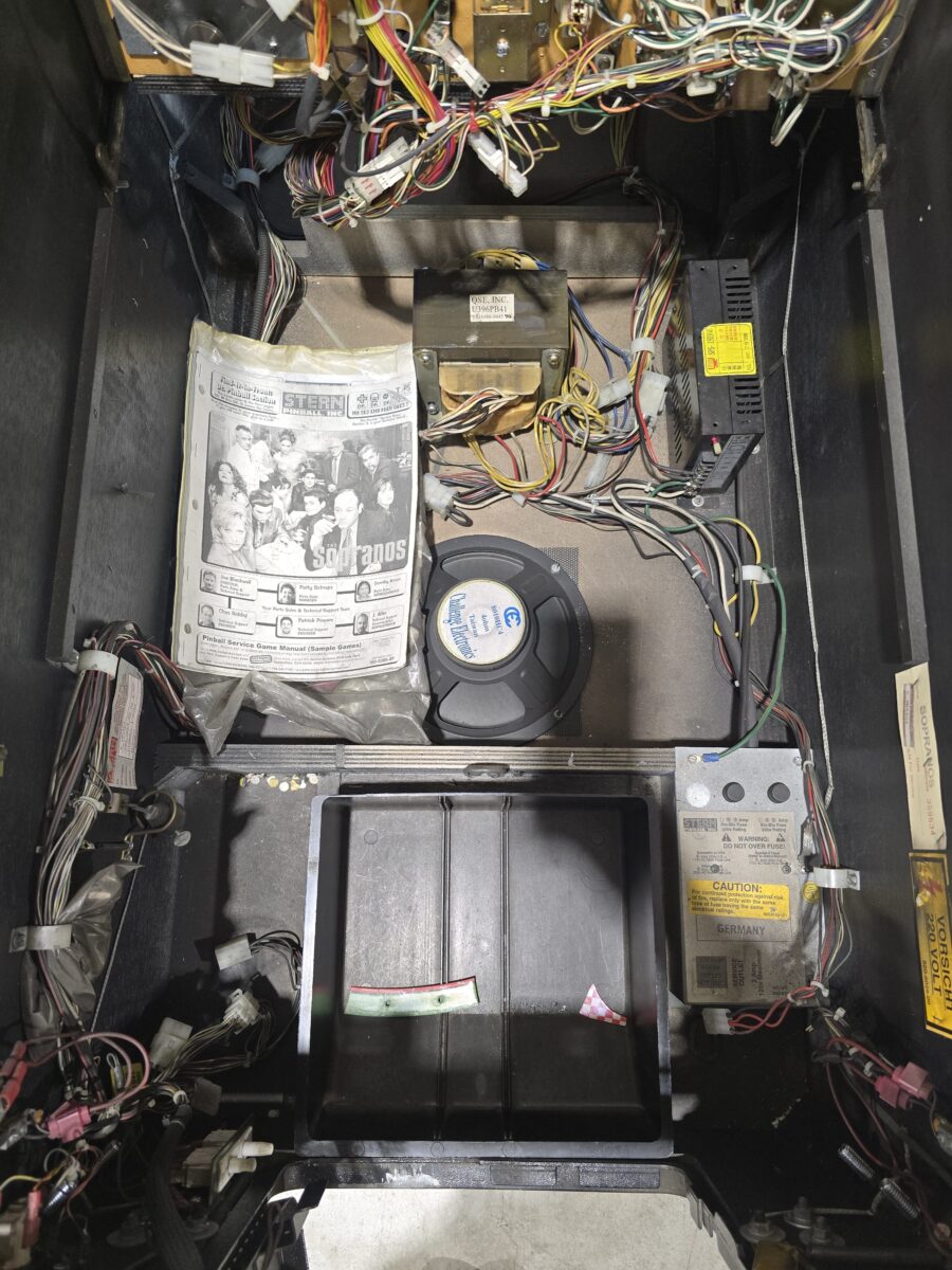 SOPRANOS STERN PINBALL FLIPPER (P2271) - Image 4